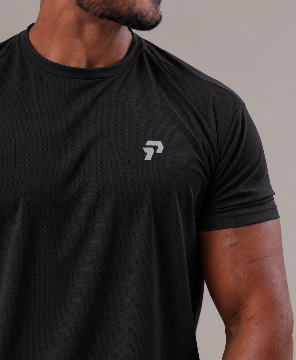 PHENOMENAL ESSENTIAL BLACK
